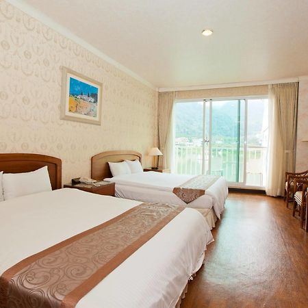 Lakeside Resort Nantou Exterior foto