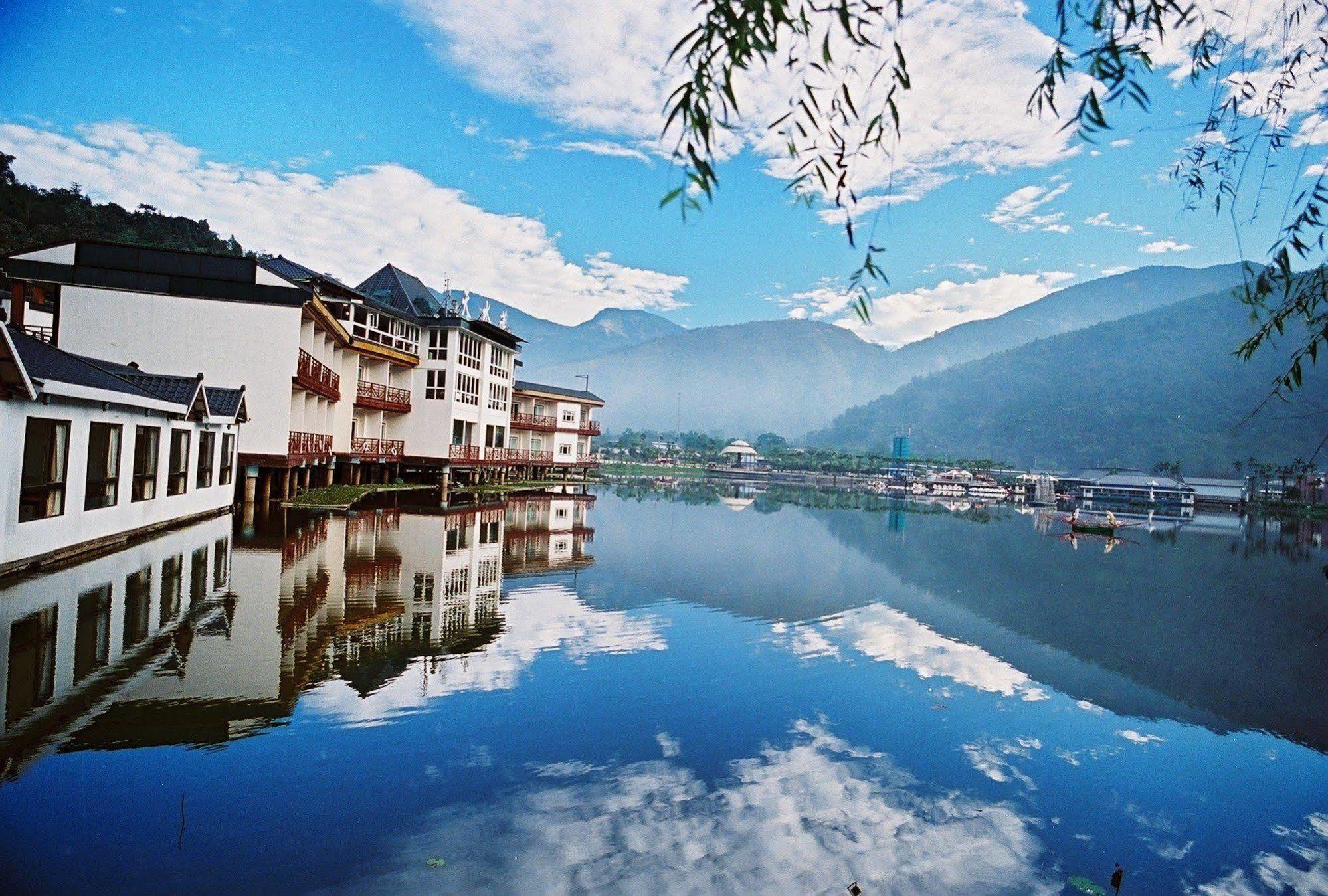 Lakeside Resort Nantou Exterior foto