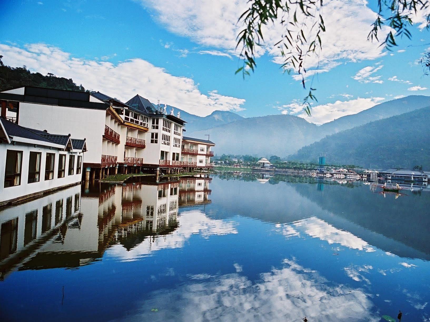 Lakeside Resort Nantou Exterior foto